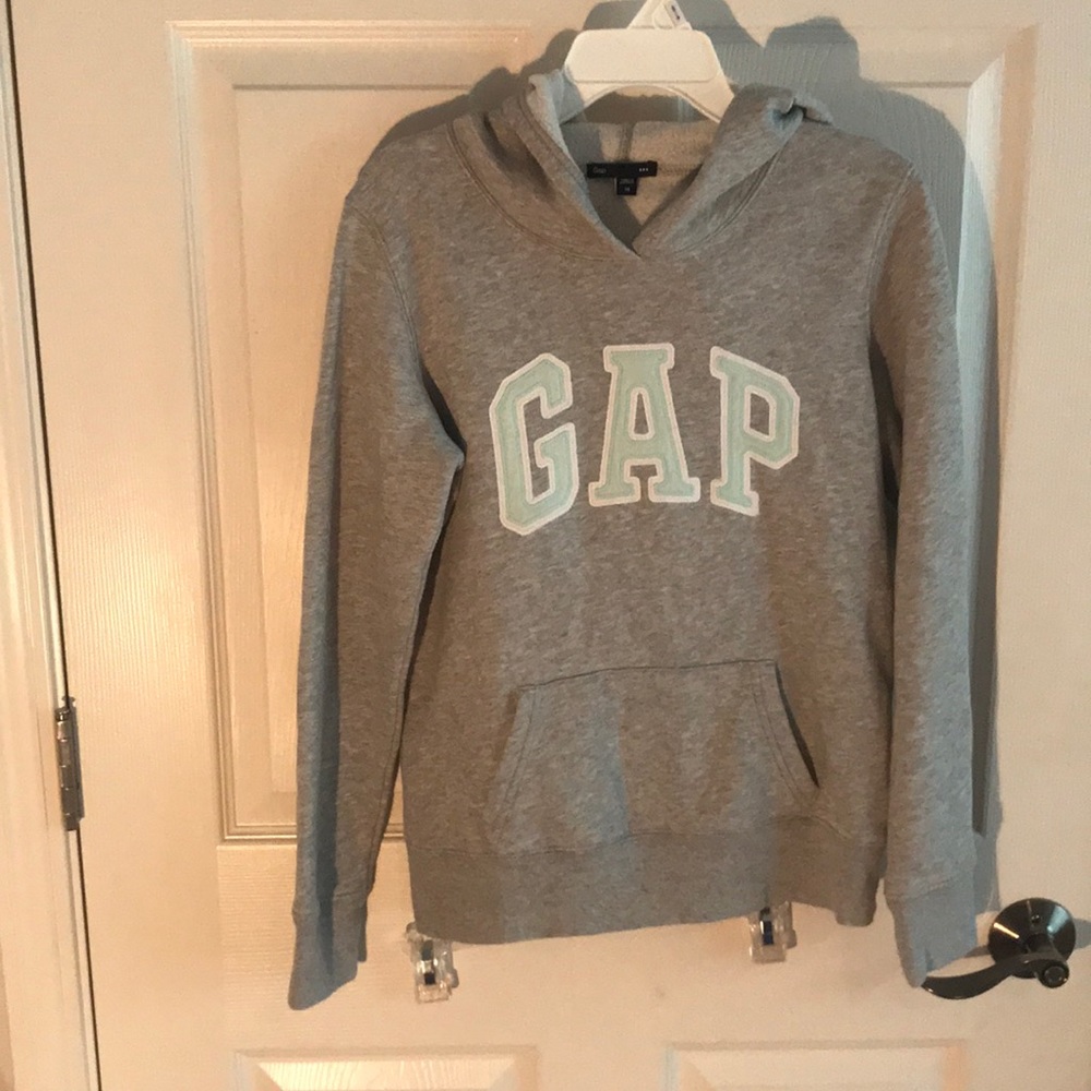 Women’s GAP hoodie